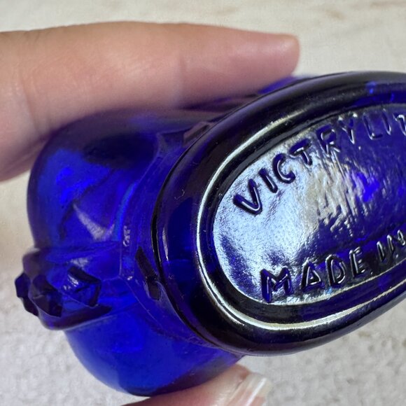Vintage Victrylite Cobalt Blue Glass Crown Bottle - Made in Italy - Picture 8 of 10